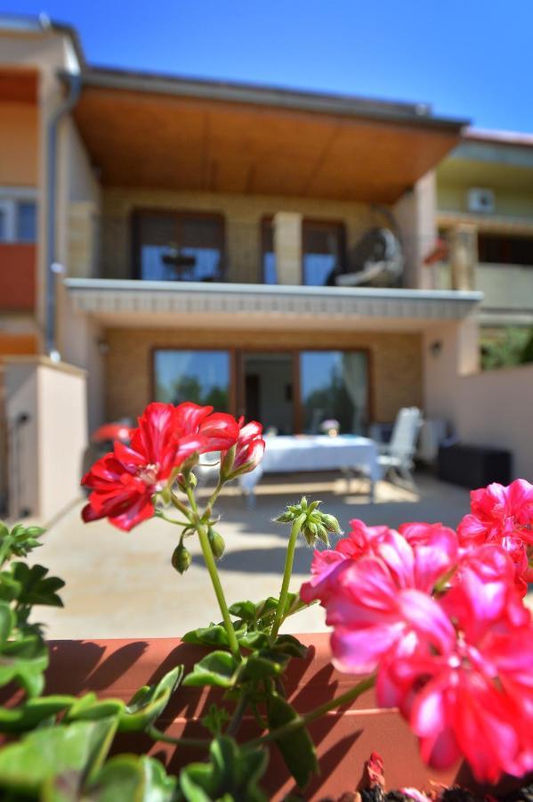Hotel Egri Otthonom Vendégház Esterno foto